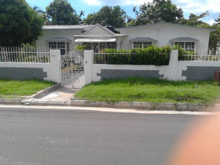 Old Harbour, St. Catherine, Jamaica - House for Sale
